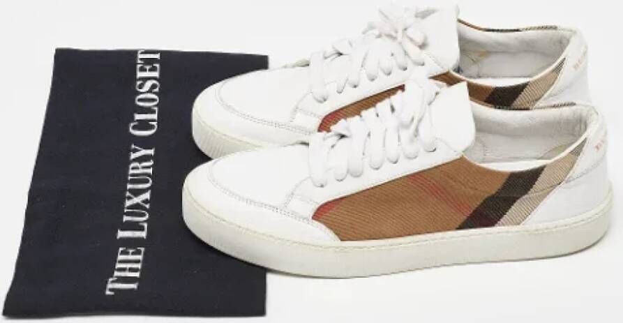 Burberry Vintage Pre-owned Canvas sneakers White Dames