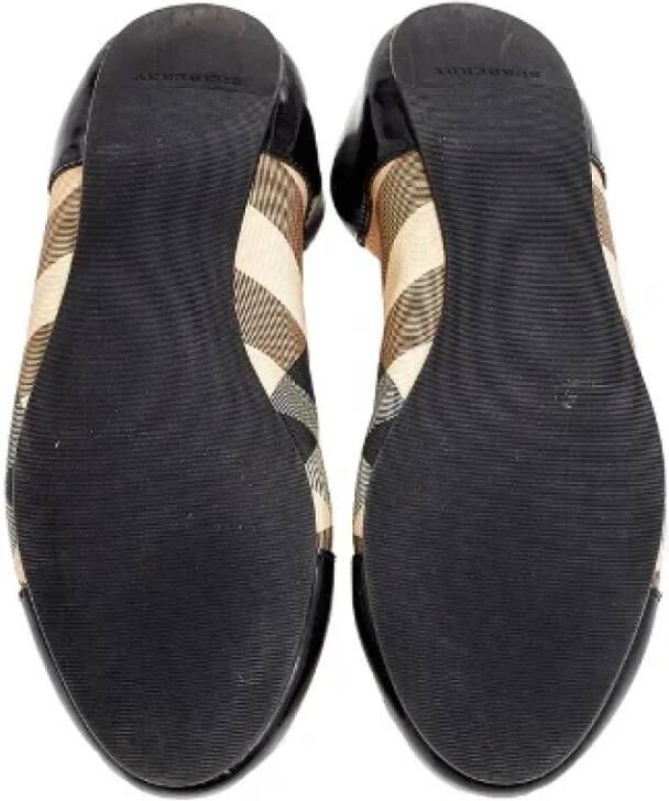 Burberry Vintage Pre-owned Coated canvas flats Black Dames