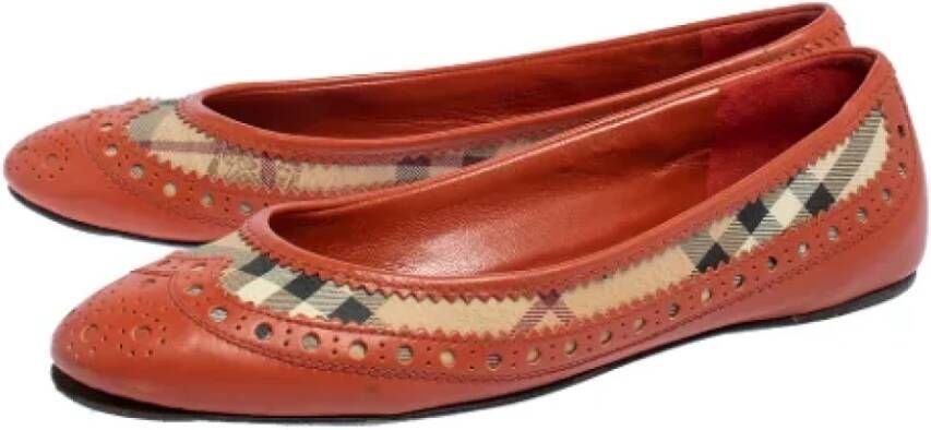 Burberry Vintage Pre-owned Coated canvas flats Orange Dames