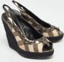 Burberry Vintage Pre-owned Coated canvas heels Multicolor Dames - Thumbnail 4