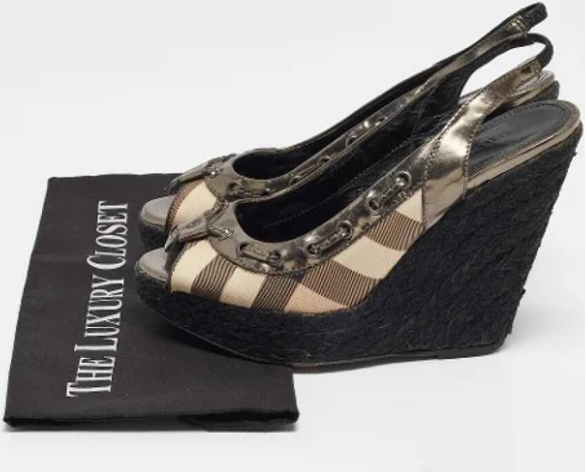 Burberry Vintage Pre-owned Coated canvas heels Multicolor Dames
