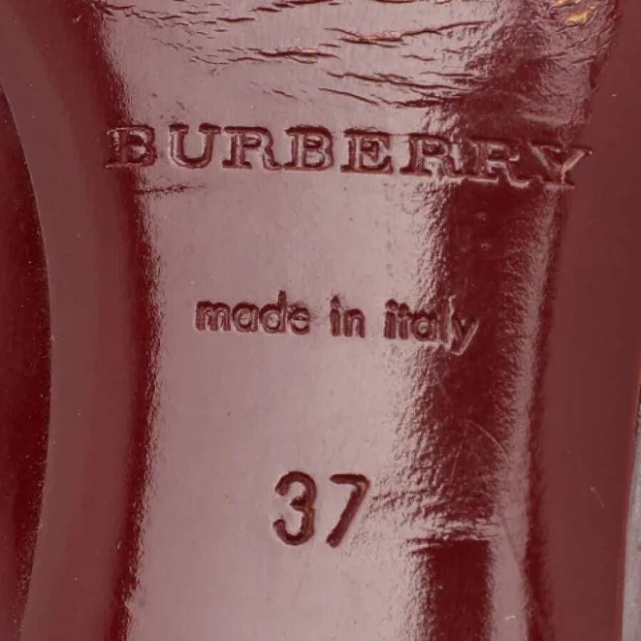 Burberry Vintage Pre-owned Coated canvas heels Red Dames