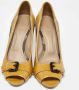 Burberry Vintage Pre-owned Coated canvas heels Yellow Dames - Thumbnail 3