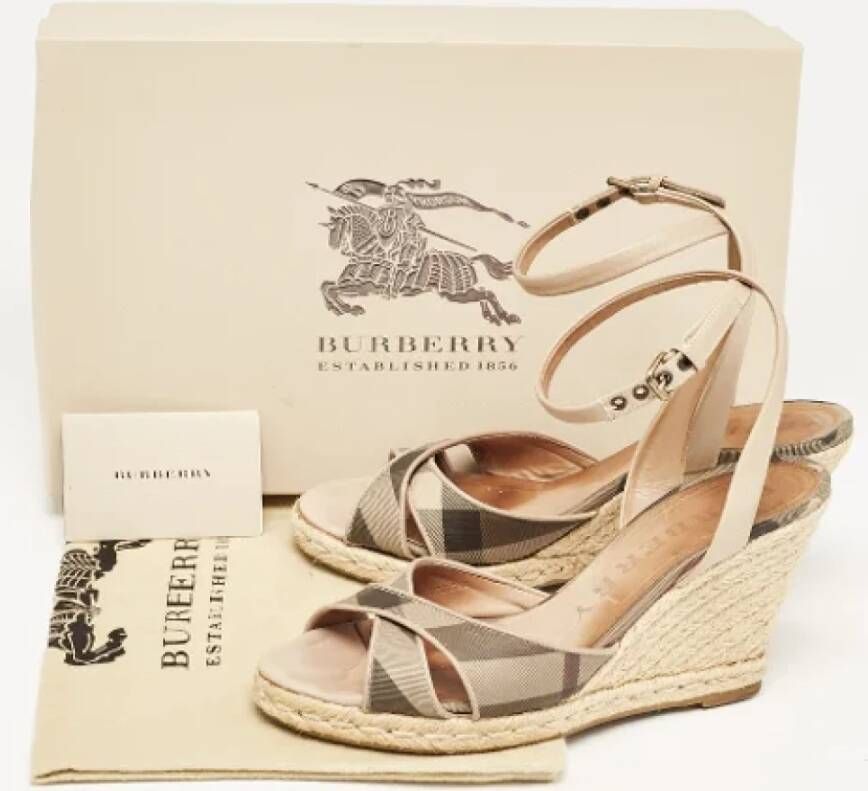 Burberry Vintage Pre-owned Coated canvas sandals Beige Dames