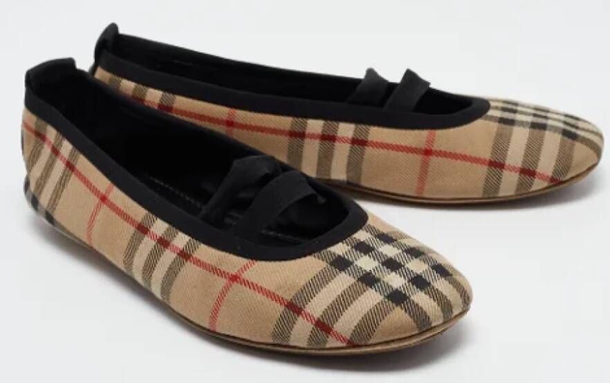 Burberry Vintage Pre-owned Fabric flats Multicolor Dames