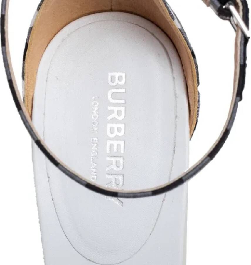 Burberry Vintage Pre-owned Fabric sandals Black Dames