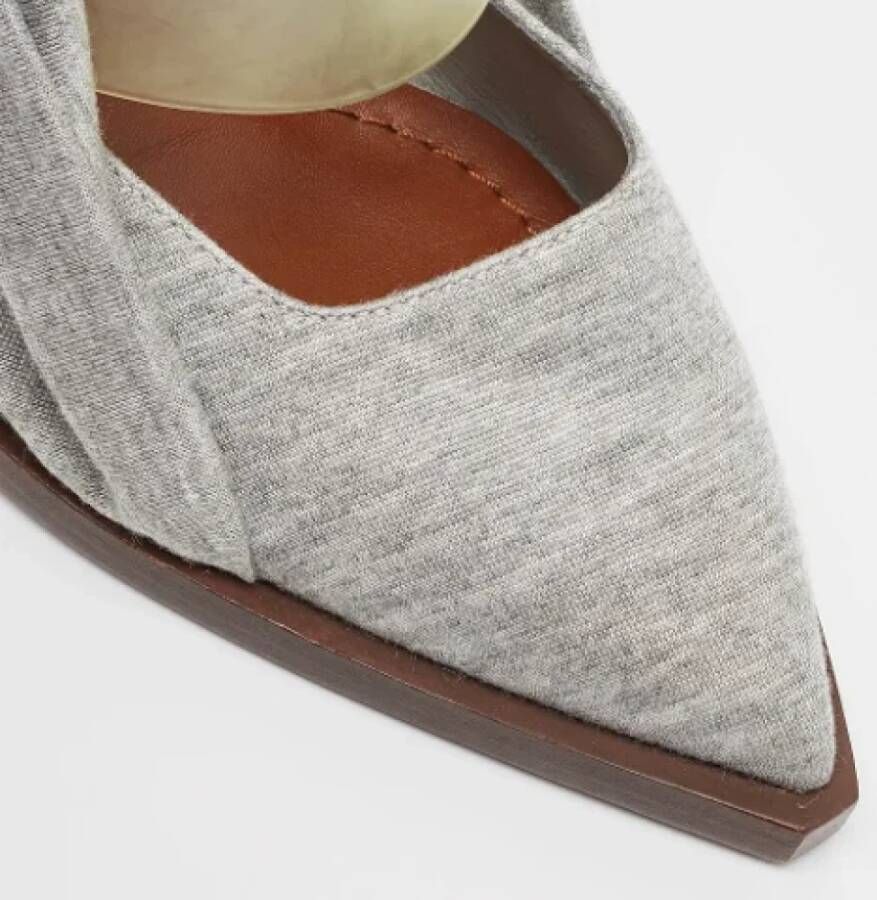 Burberry Vintage Pre-owned Fabric sandals Gray Dames