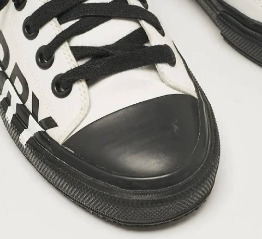 Burberry Vintage Pre-owned Fabric sneakers White Dames