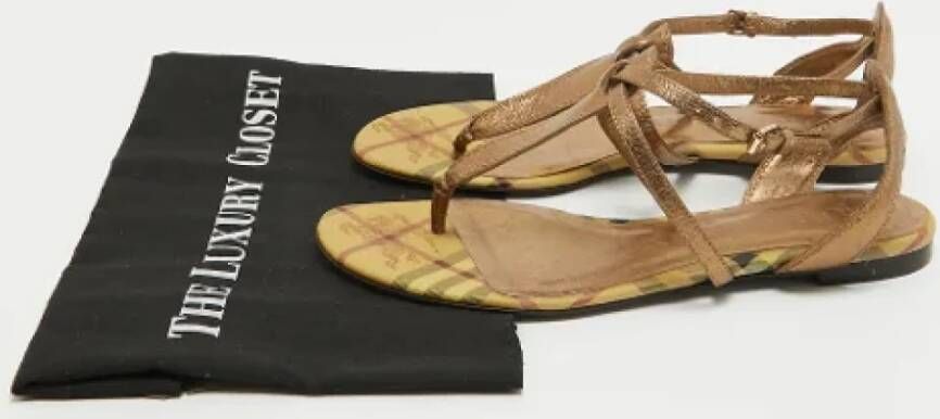 Burberry Vintage Pre-owned Leather flats Gray Dames