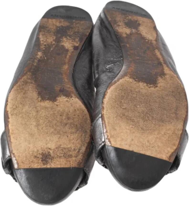Burberry Vintage Pre-owned Leather flats Gray Dames