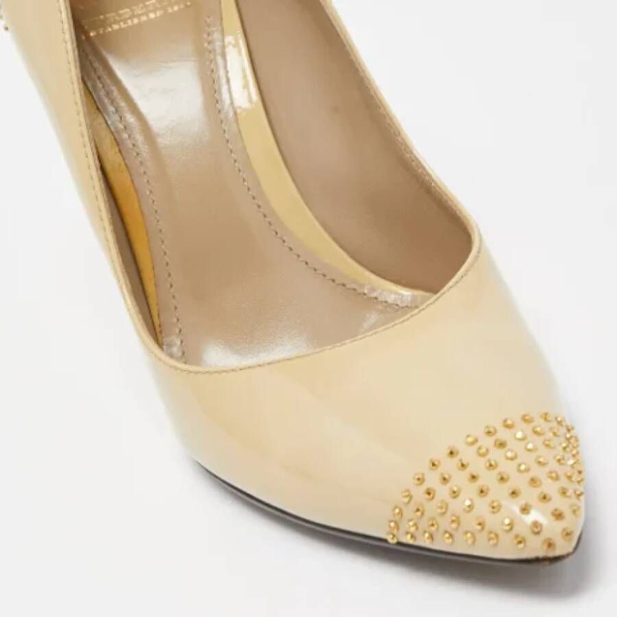 Burberry Vintage Pre-owned Leather heels Beige Dames