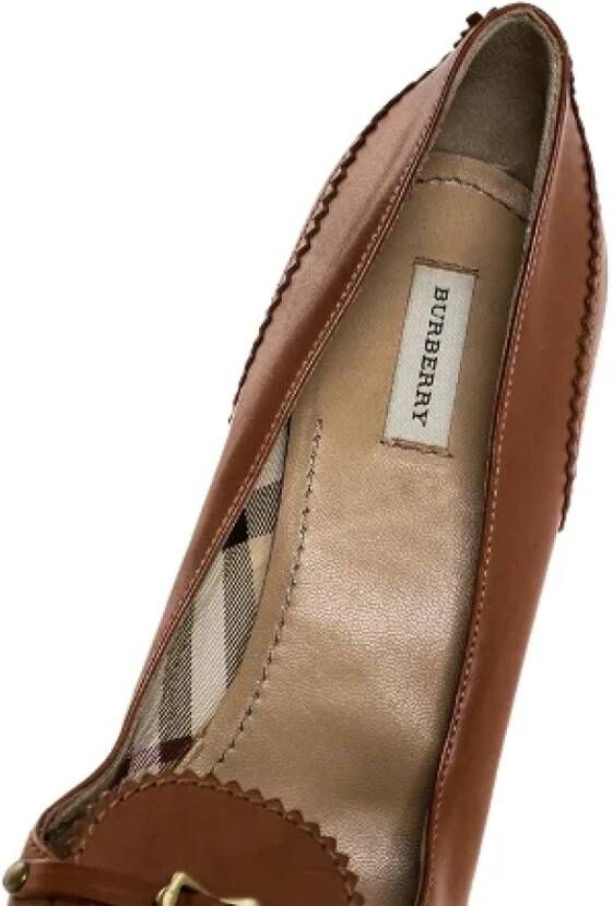 Burberry Vintage Pre-owned Leather heels Beige Dames