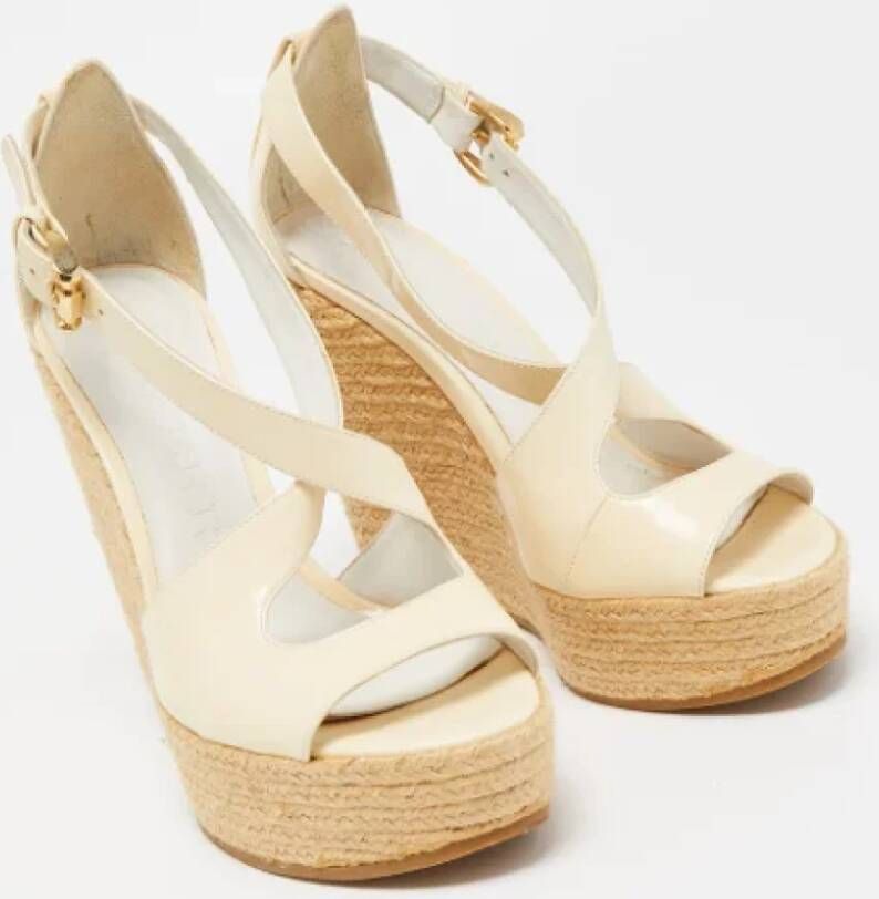 Burberry Vintage Pre-owned Leather sandals Beige Dames