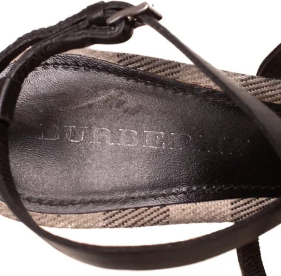 Burberry Vintage Pre-owned Leather sandals Black Dames