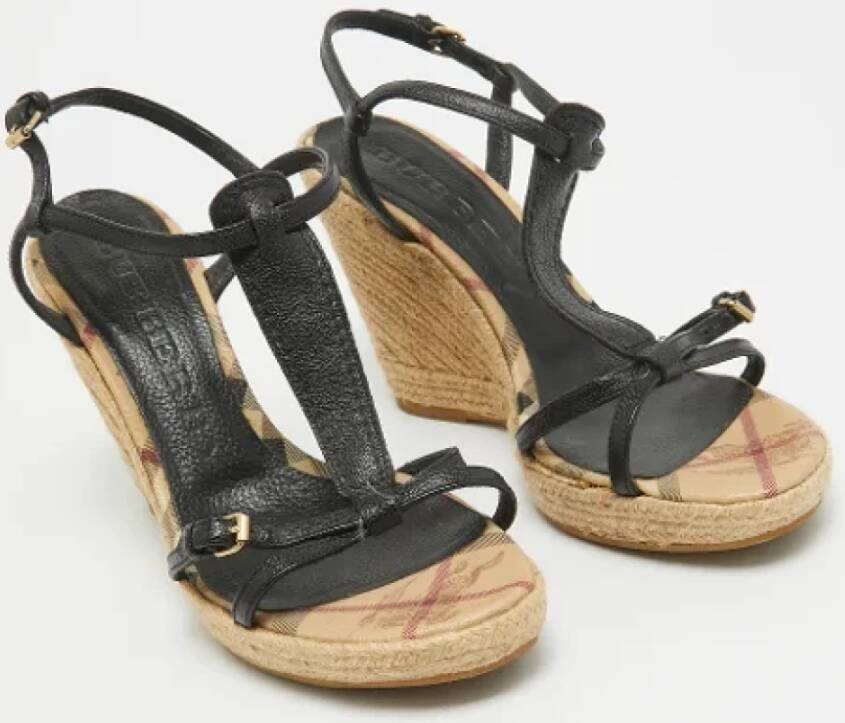 Burberry Vintage Pre-owned Leather sandals Black Dames