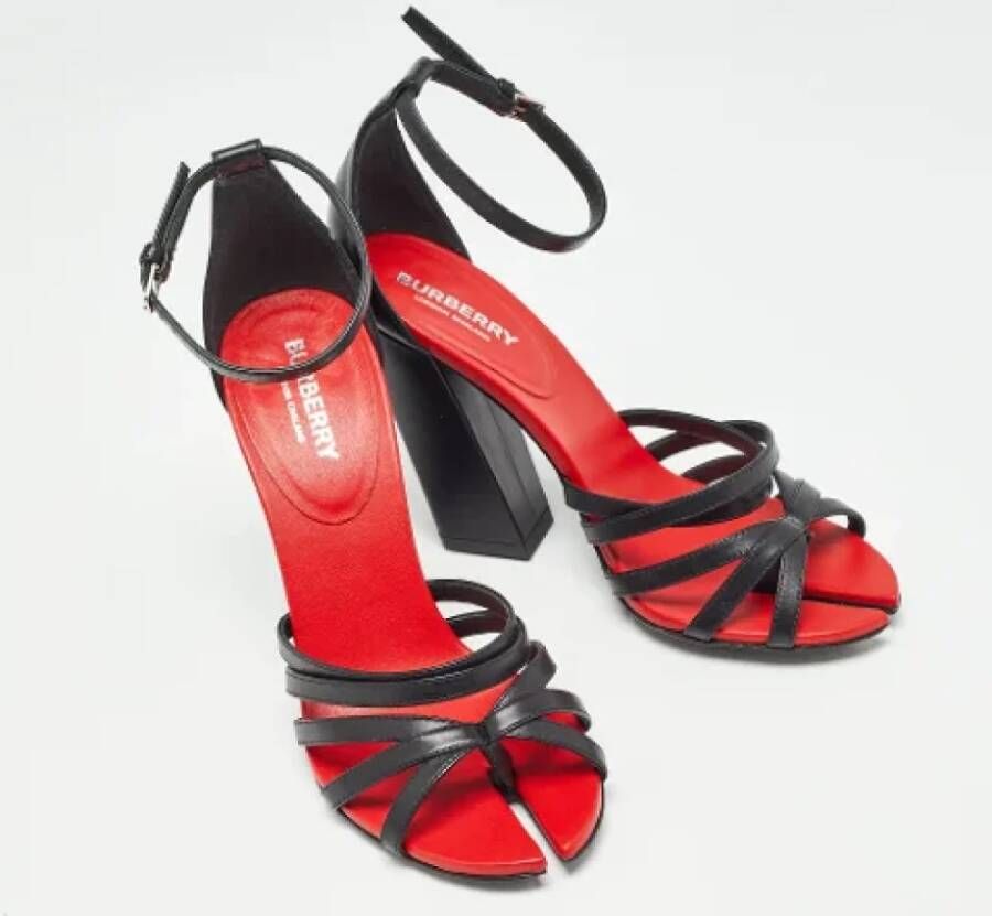 Burberry Vintage Pre-owned Leather sandals Black Dames