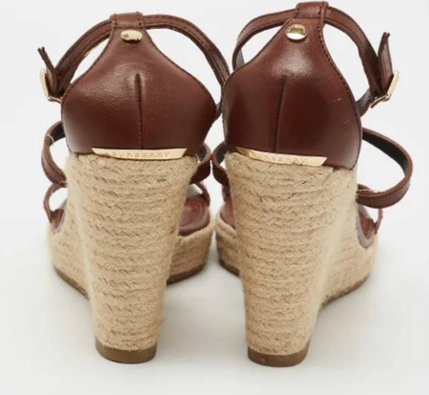 Burberry Vintage Pre-owned Leather sandals Brown Dames