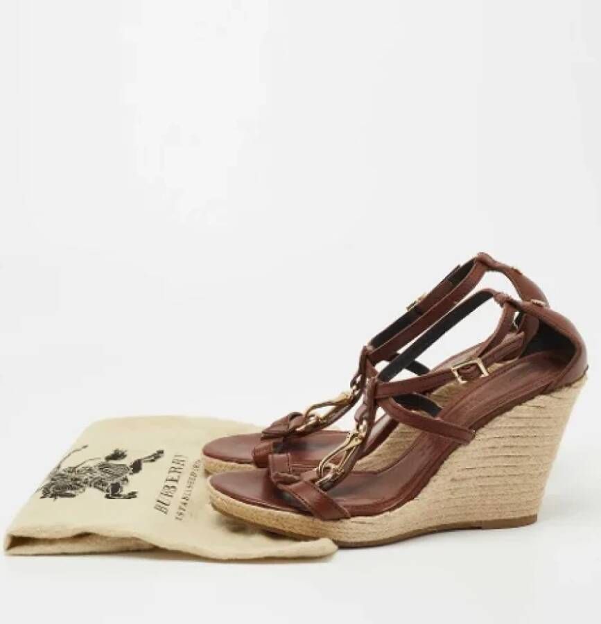 Burberry Vintage Pre-owned Leather sandals Brown Dames