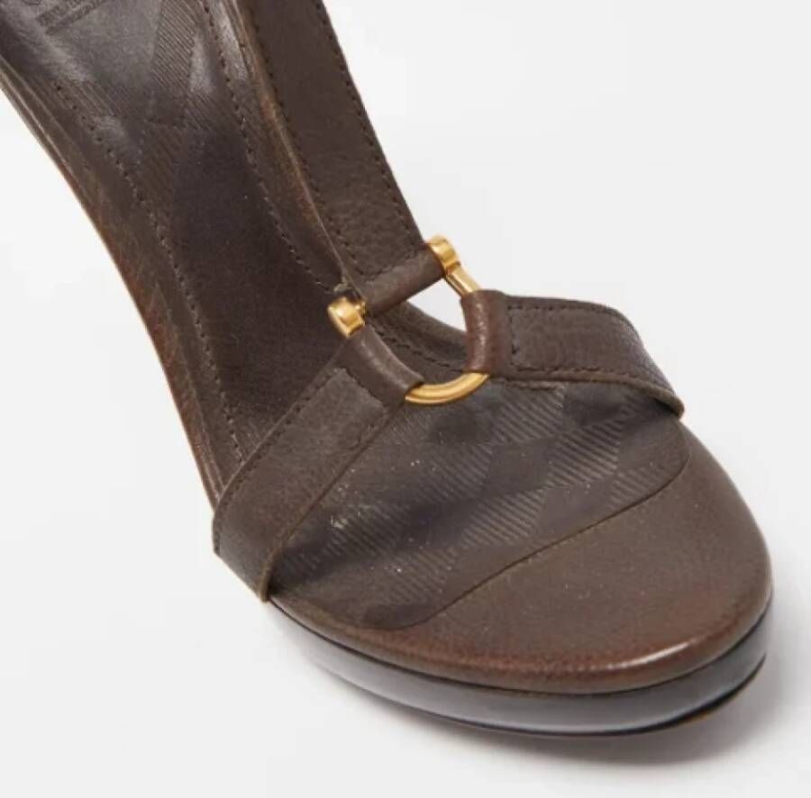 Burberry Vintage Pre-owned Leather sandals Brown Dames