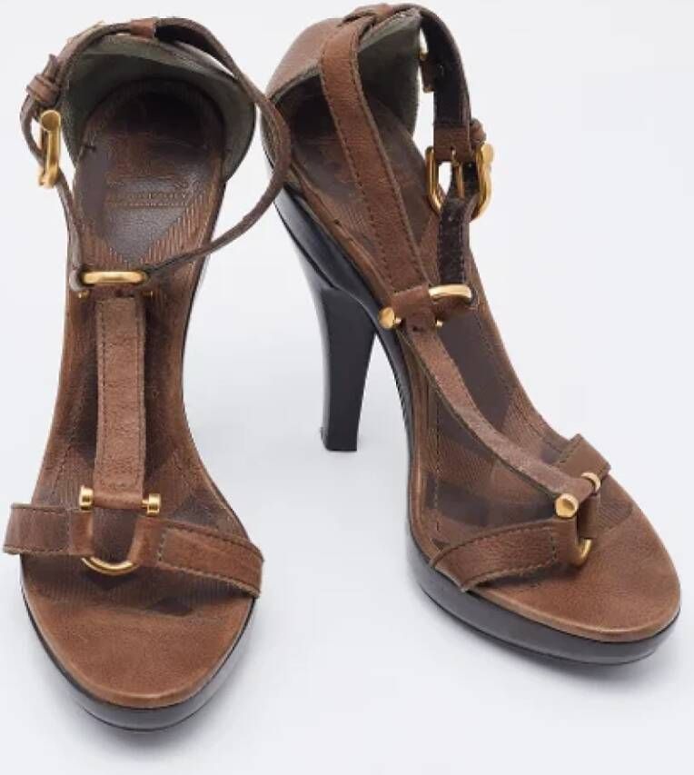Burberry Vintage Pre-owned Leather sandals Brown Dames