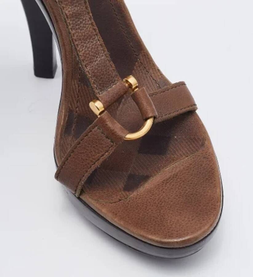 Burberry Vintage Pre-owned Leather sandals Brown Dames