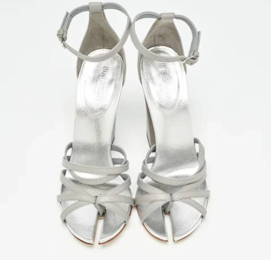 Burberry Vintage Pre-owned Leather sandals Gray Dames