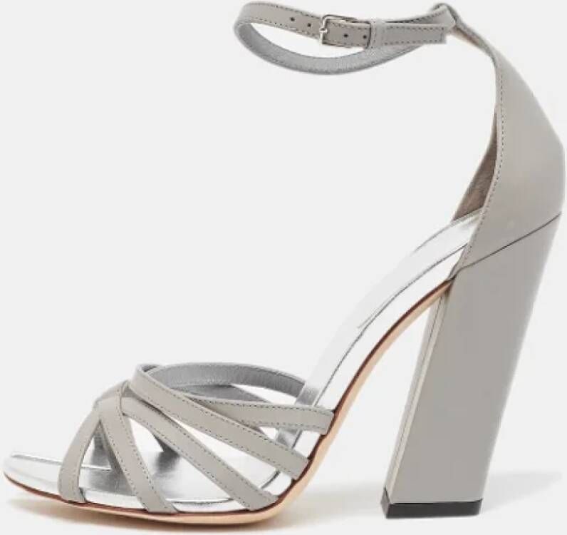 Burberry Vintage Pre-owned Leather sandals Gray Dames