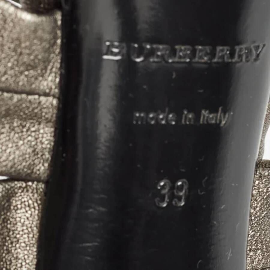 Burberry Vintage Pre-owned Leather sandals Gray Dames