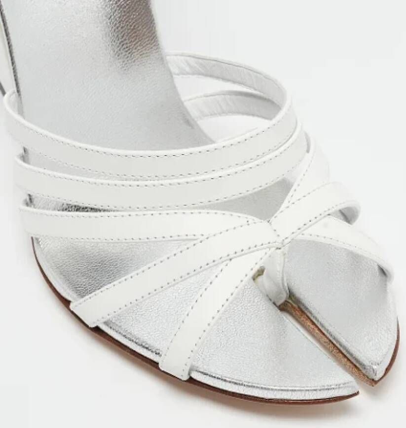 Burberry Vintage Pre-owned Leather sandals White Dames