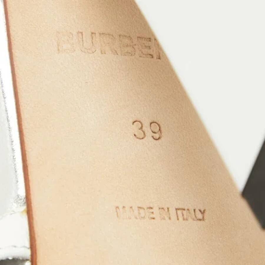 Burberry Vintage Pre-owned Leather sandals White Dames