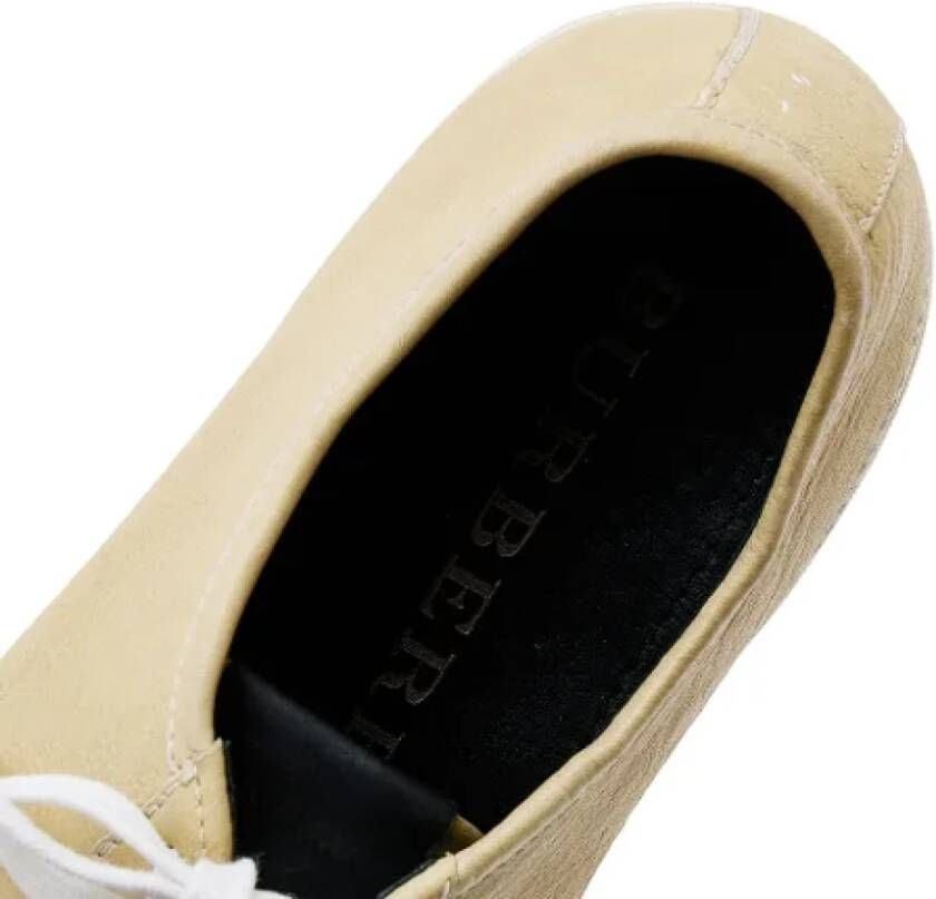 Burberry Vintage Pre-owned Leather sneakers Beige Dames