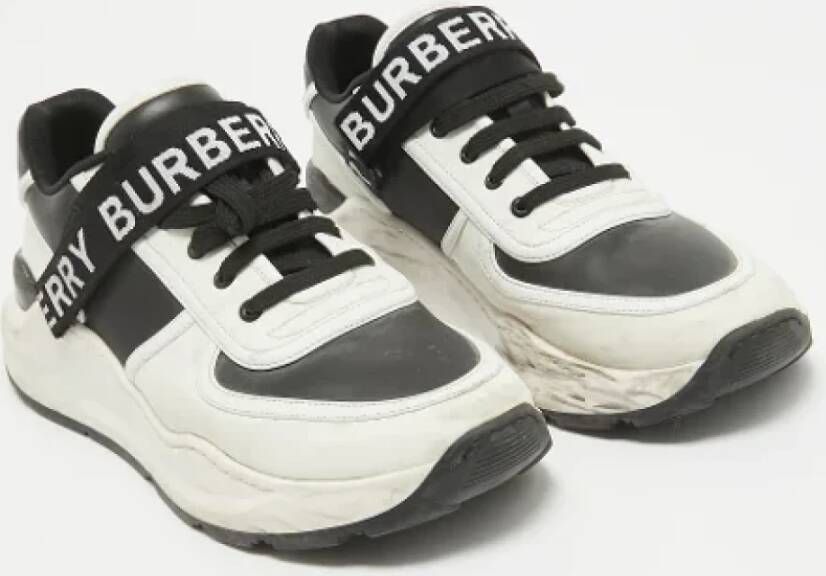 Burberry Vintage Pre-owned Leather sneakers Black Heren