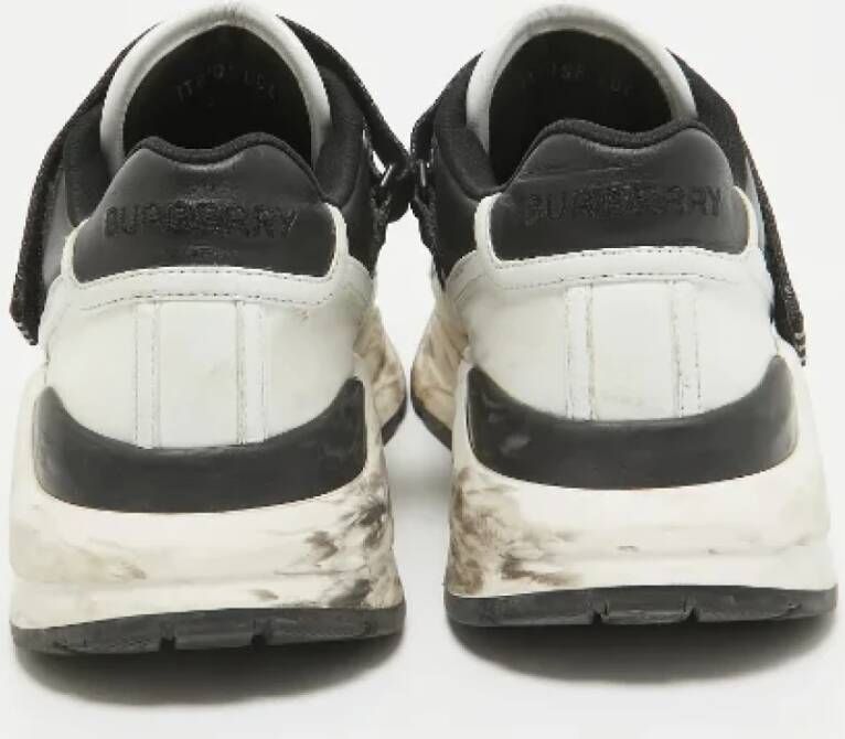 Burberry Vintage Pre-owned Leather sneakers Black Heren