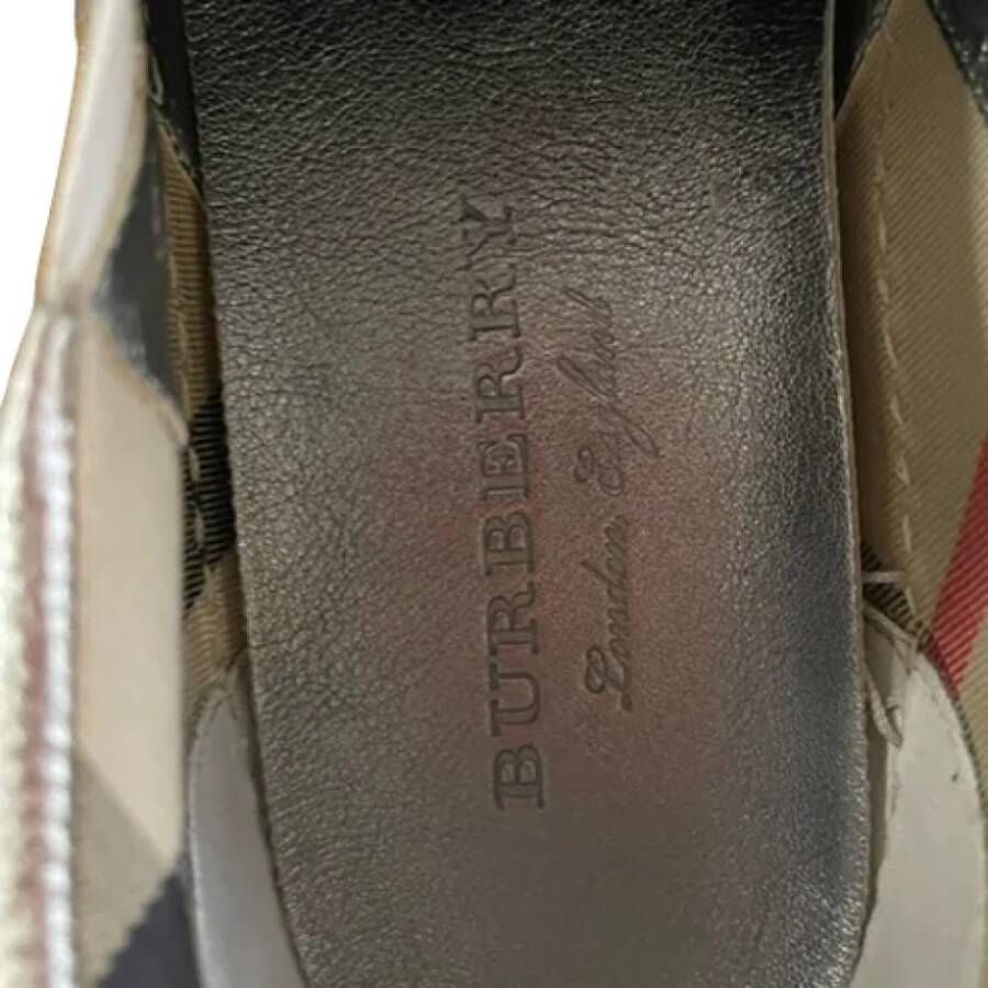 Burberry Vintage Pre-owned Leather sneakers Gray Dames