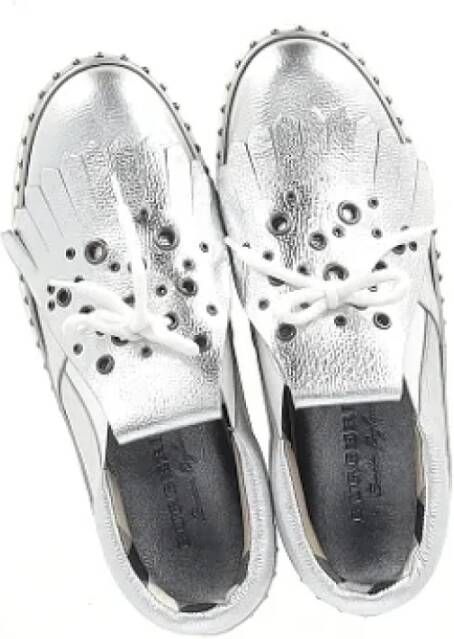 Burberry Vintage Pre-owned Leather sneakers Gray Dames