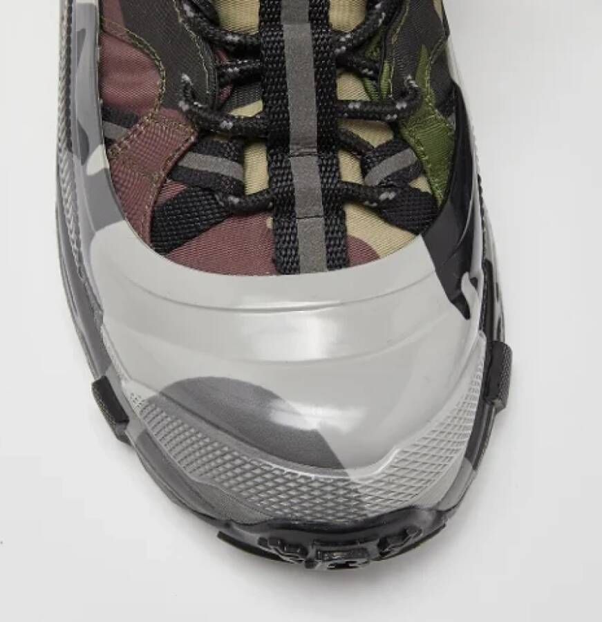 Burberry Vintage Pre-owned Nylon sneakers Multicolor Dames