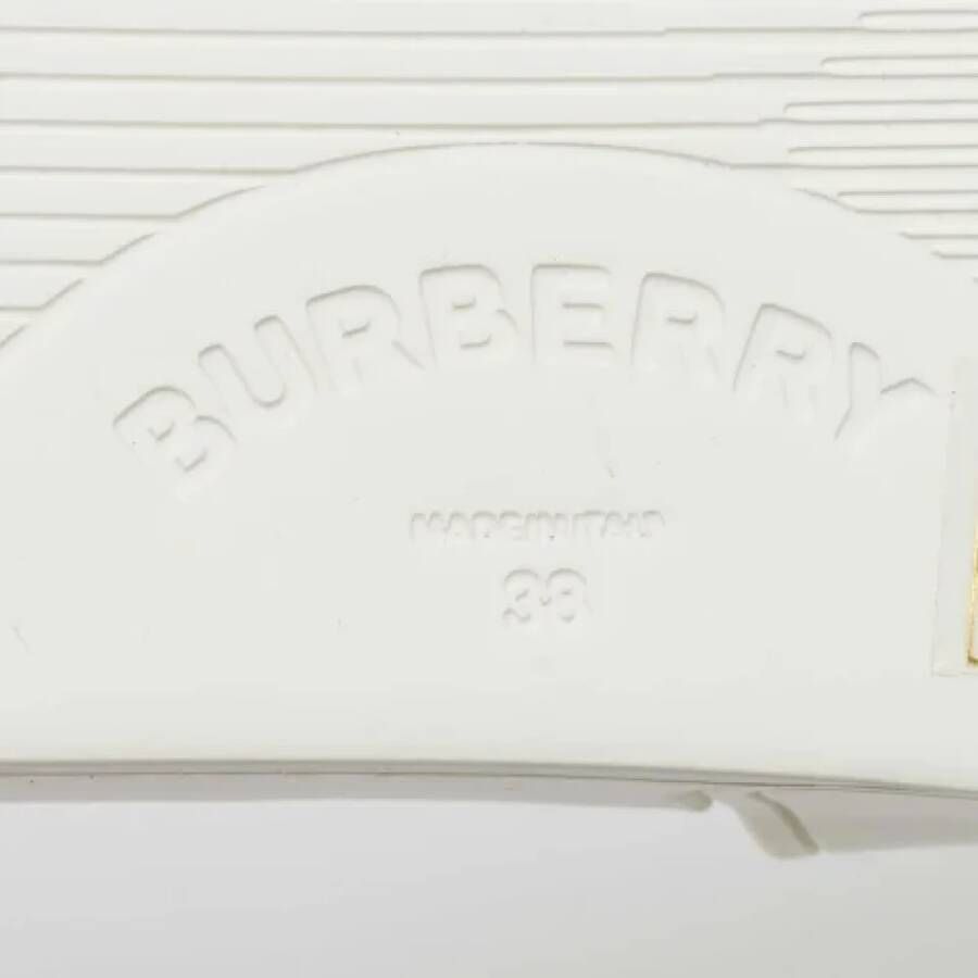 Burberry Vintage Pre-owned Rubber sandals White Heren