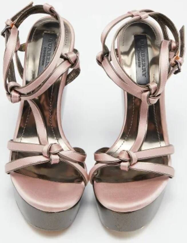 Burberry Vintage Pre-owned Satin sandals Pink Dames