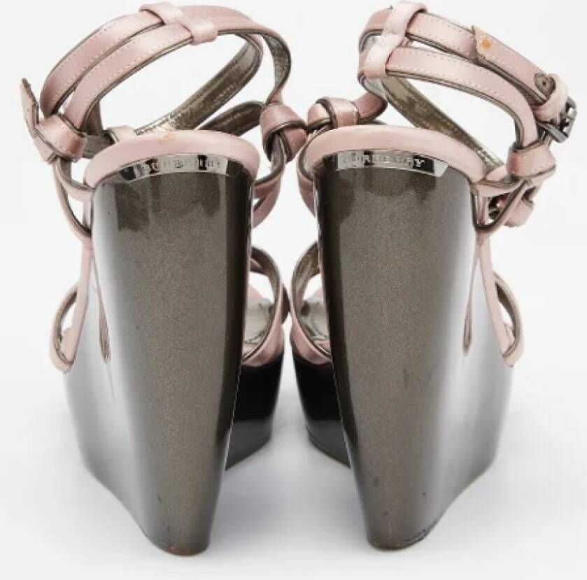 Burberry Vintage Pre-owned Satin sandals Pink Dames