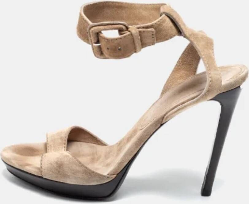 Burberry Vintage Pre-owned Suede sandals Beige Dames