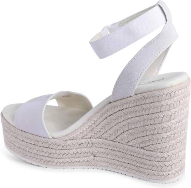 Calvin Klein Beige Wedge Espadrille Sandalen