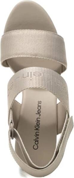 Calvin Klein Elegante Beige Sandalen Gekruiste Banden Beige Dames