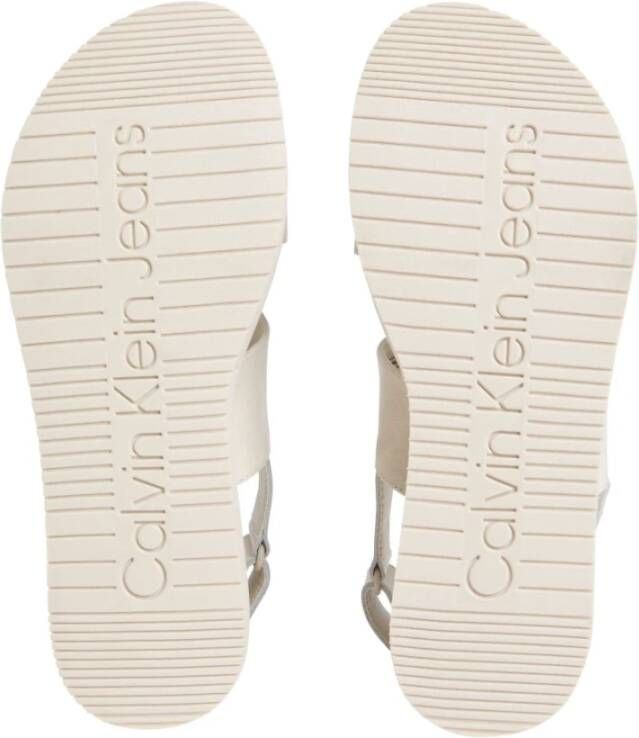 Calvin Klein Jeans Beige Platte Sandalen voor Vrouwen