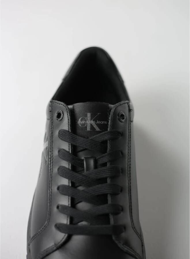 Calvin Klein Jeans Monogram Logo Sneakers Leer Stof Rubber