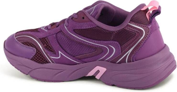Calvin Klein Paarse Leren Sneaker met Gedetailleerd Stiksel