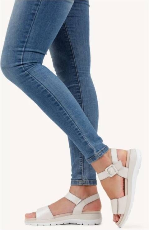 Caprice Beige Casual Platte Sandalen Vrouwen