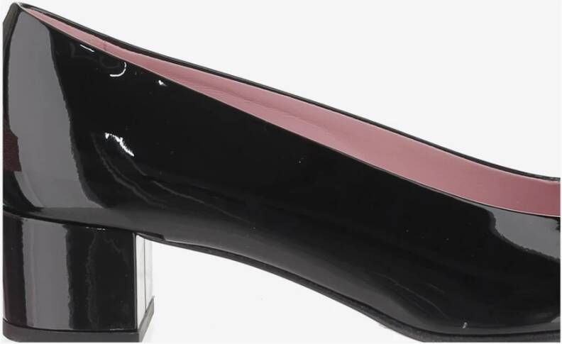 Carel Lakleren Vierkante Neus Pumps