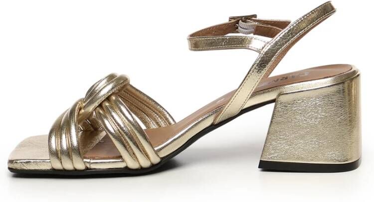 Carmens Sandalen met vierkante neus en blokhak