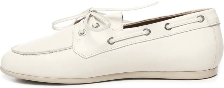 Carmens Witte platte schoenen