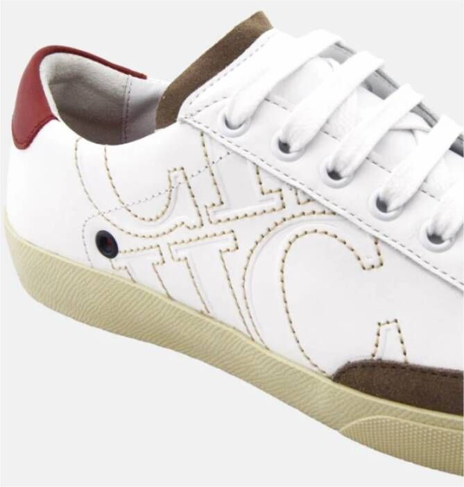 Carolina Herrera Leren Sneakers met Initialen en Contrasterende Hiel